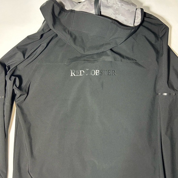 Red lobster jacket 🦞 - Picture 6 of 7